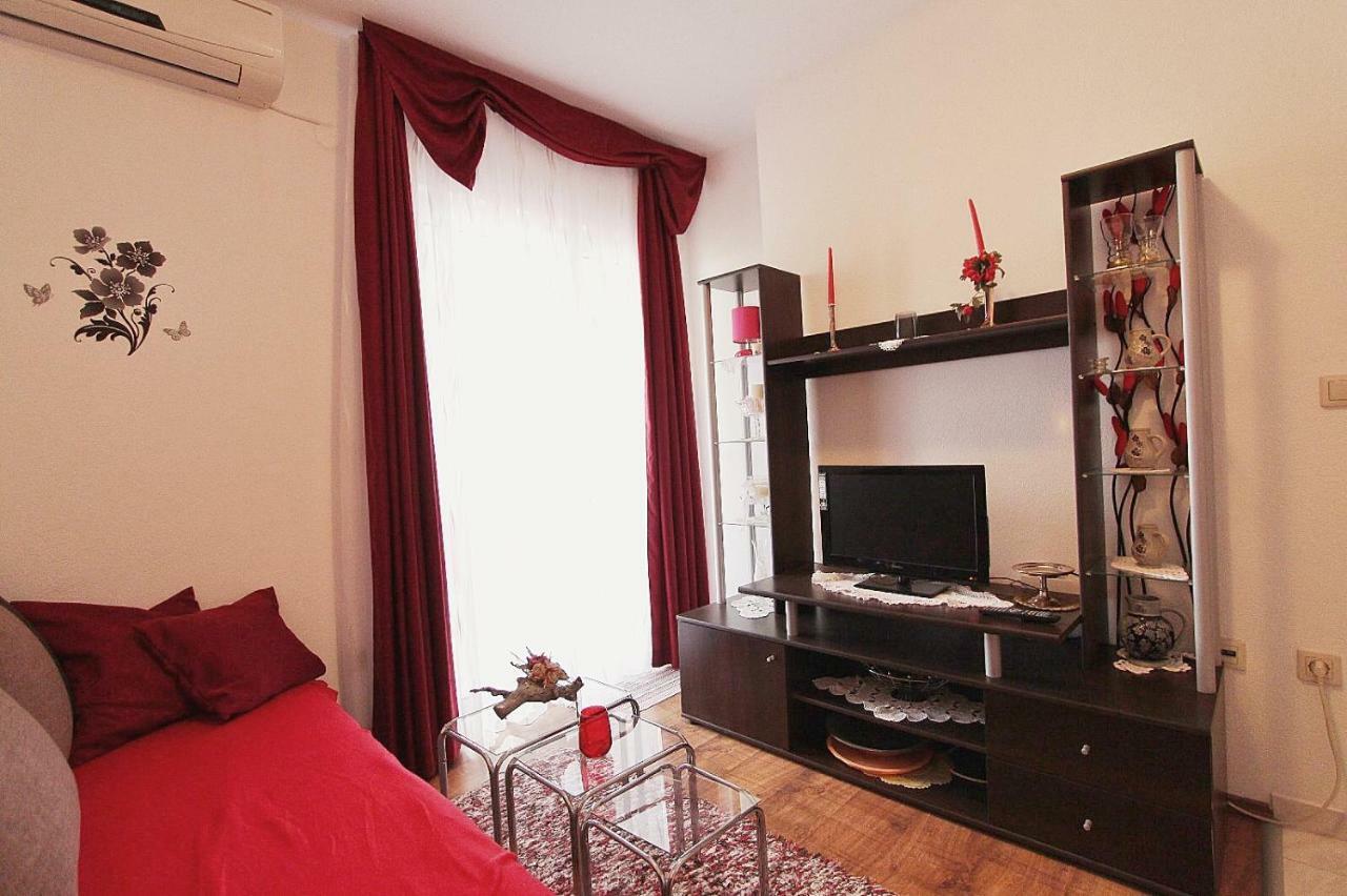 Apartments Filip ポドストラナ エクステリア 写真